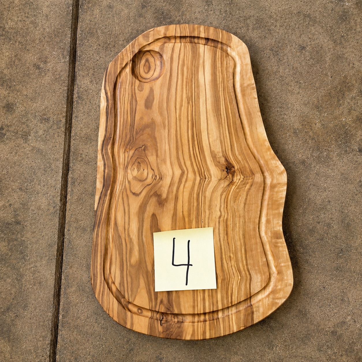 Solid Olive Wood Serving Board incl. Care Oil